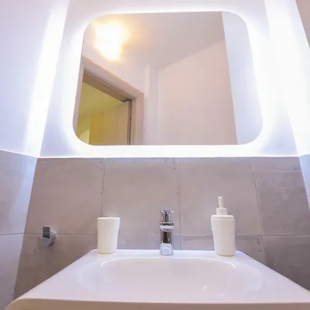 Luxury & Park View شقة بوخارست